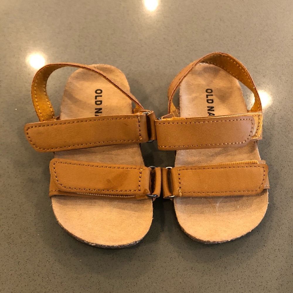 NWOT Sandals